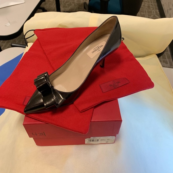 Bronze Valentino pointed toe pumps - Picture 6 of 6